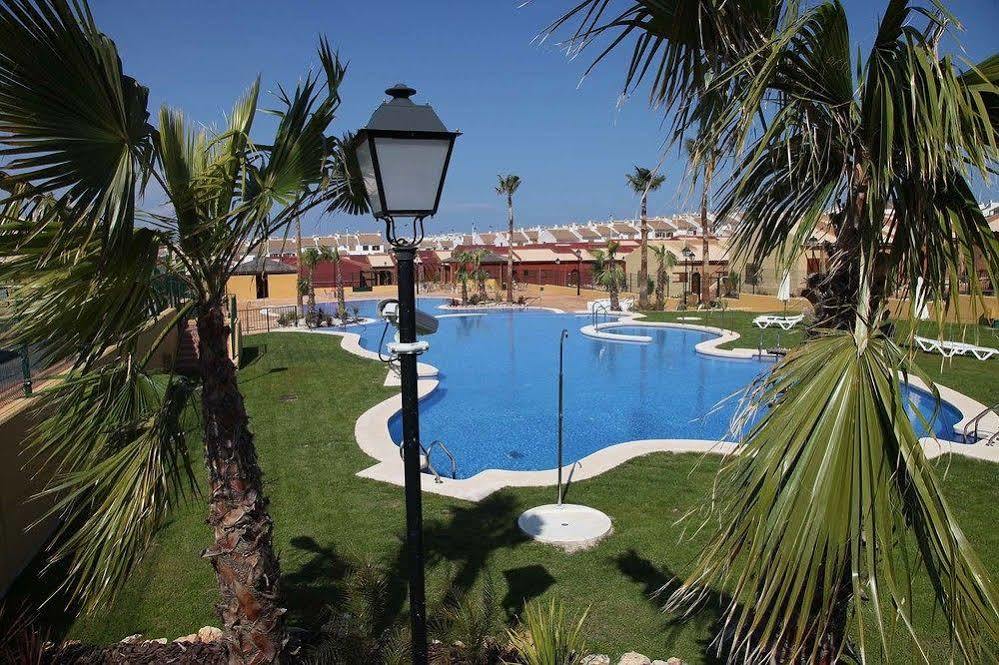 Santara Resort And Spa Санта Пола Екстериор снимка
