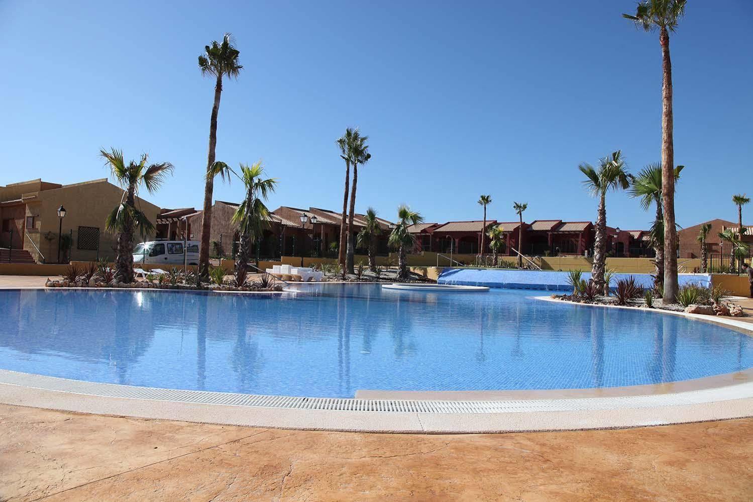 Santara Resort And Spa Санта Пола Екстериор снимка